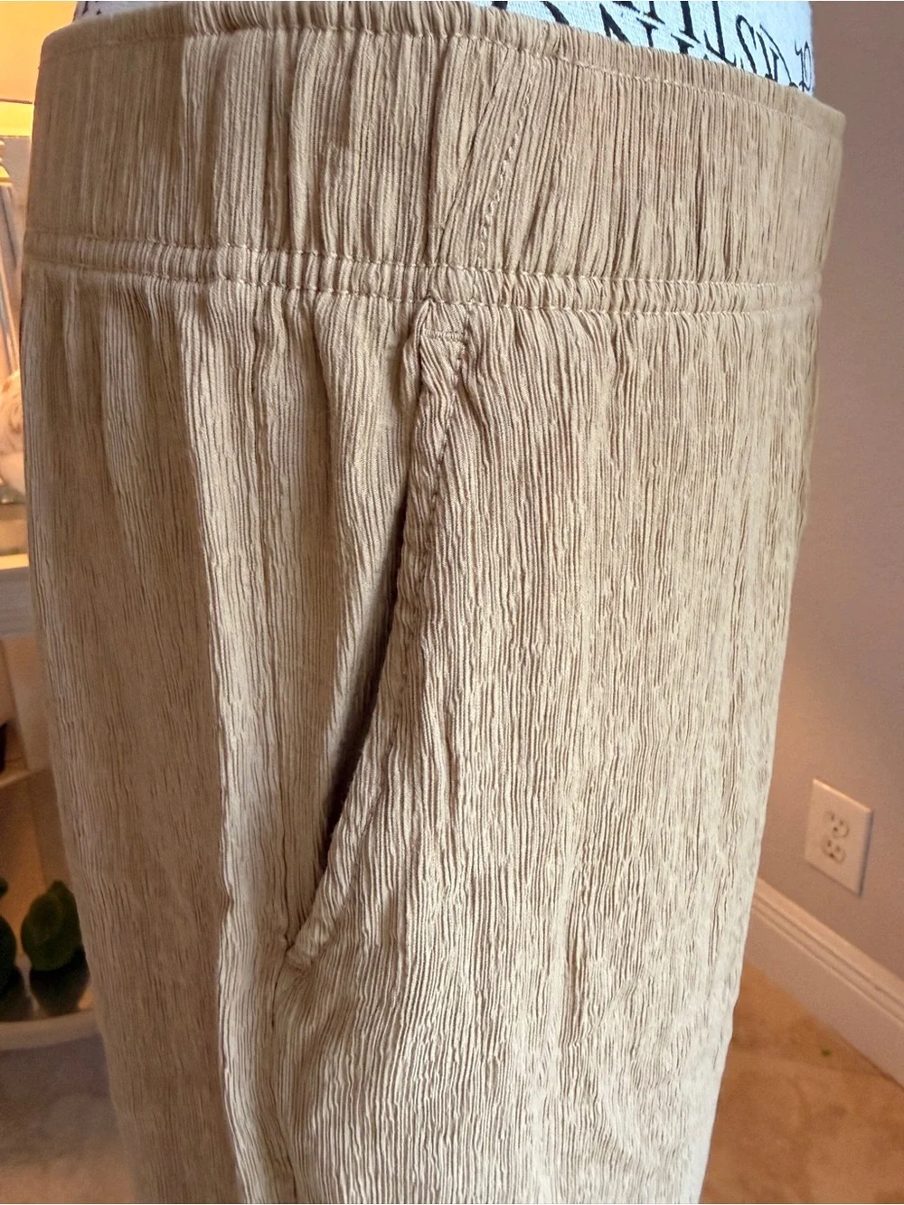 EUC | Sz Medium | Gap Crinkle Pull On Wide Leg Pants Tan Beige